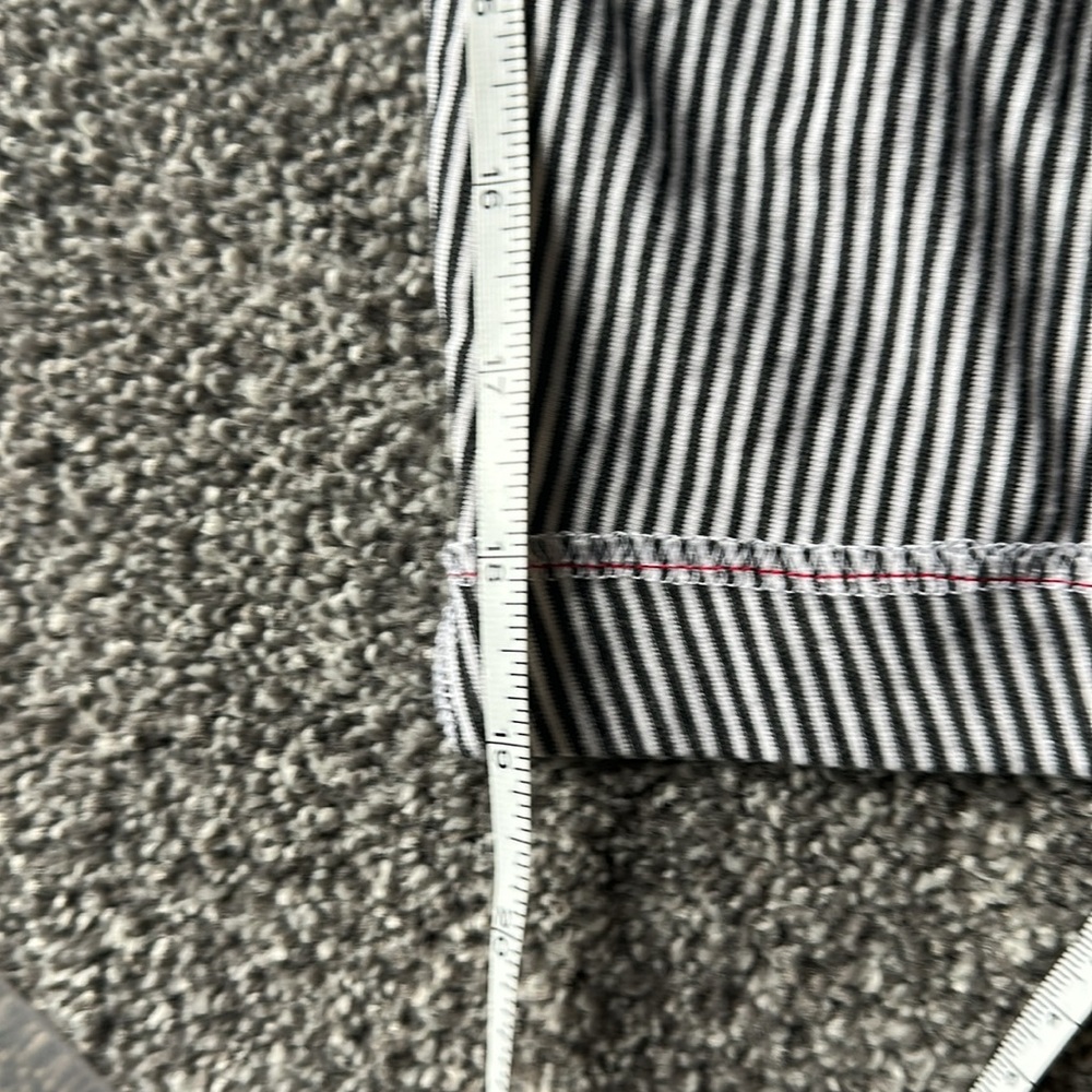 Red Thread top - Picture 6 of 8